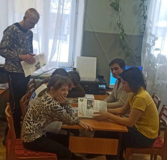 «Как создаётся газета» Беседа. Экскурсия в библиотеку.